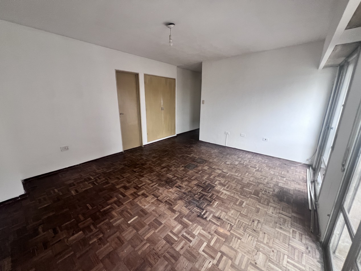 Alquilo monoambiente en el centro!