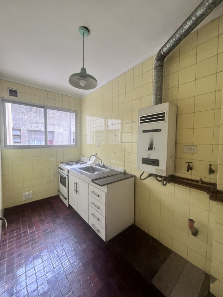 Alquilo monoambiente en el centro!